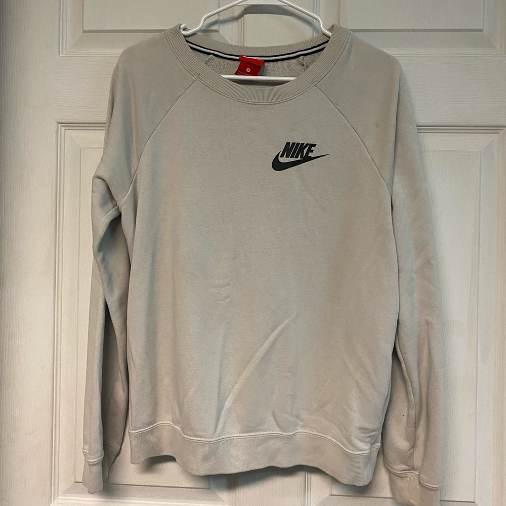Women’s Nike crew neck